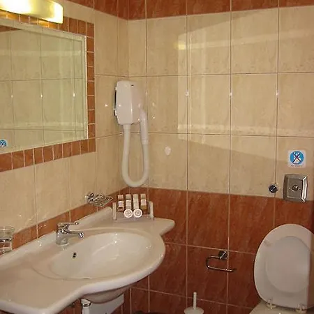 Golden Apartmanhotel 2*