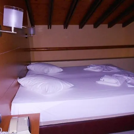 Golden Apartmanhotel